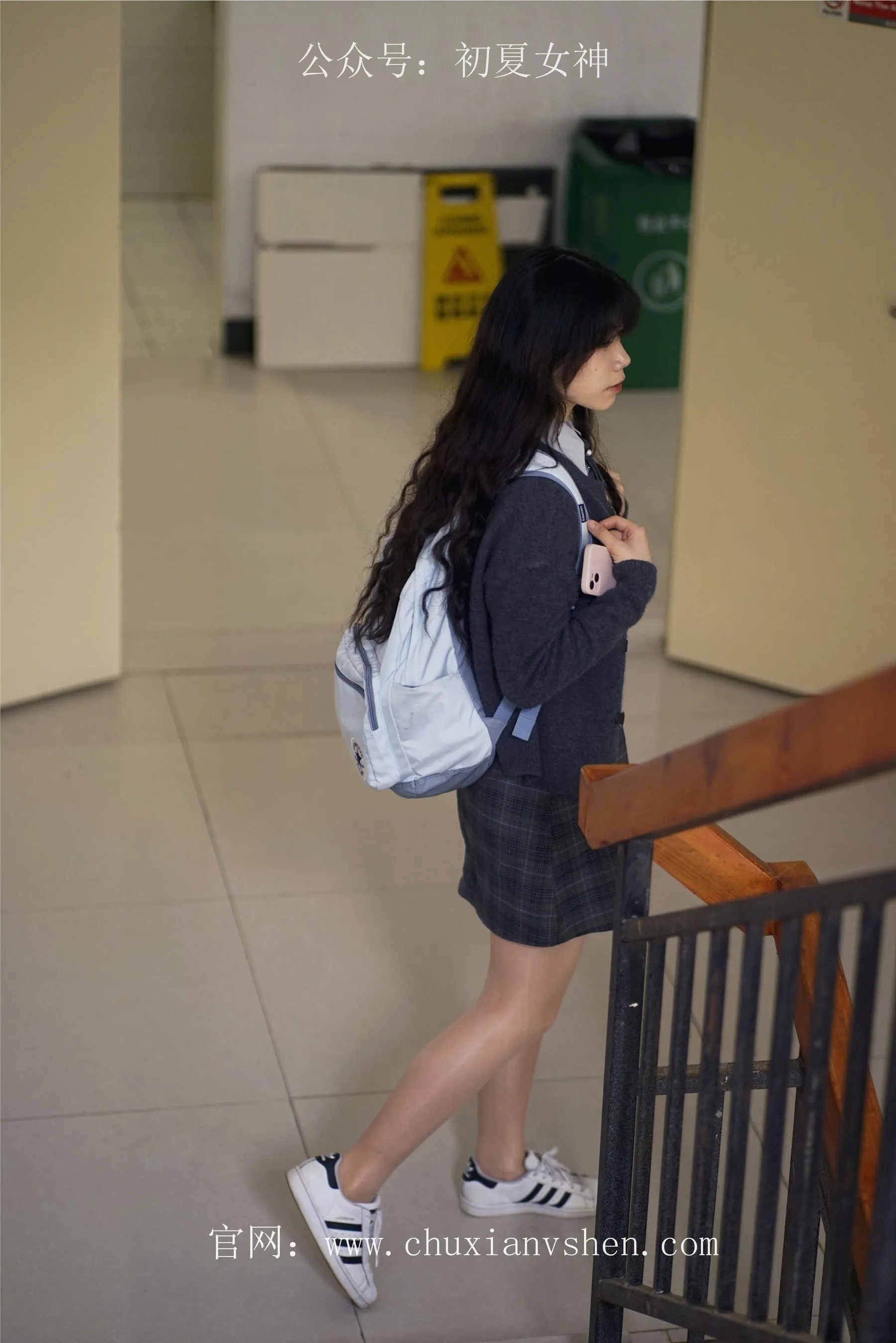 初夏女神 NO.068 欢欢 新晋学妹-校园游览 [158P]插图2